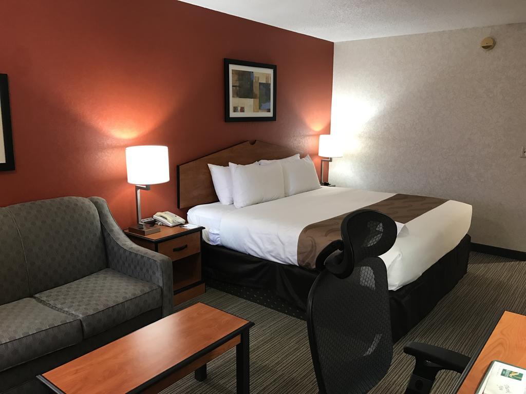 Quality Inn & Suites Garden Of The Gods Колорадо Спрингс Екстериор снимка